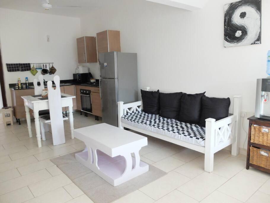 Apartment Restful Front Studio-diani