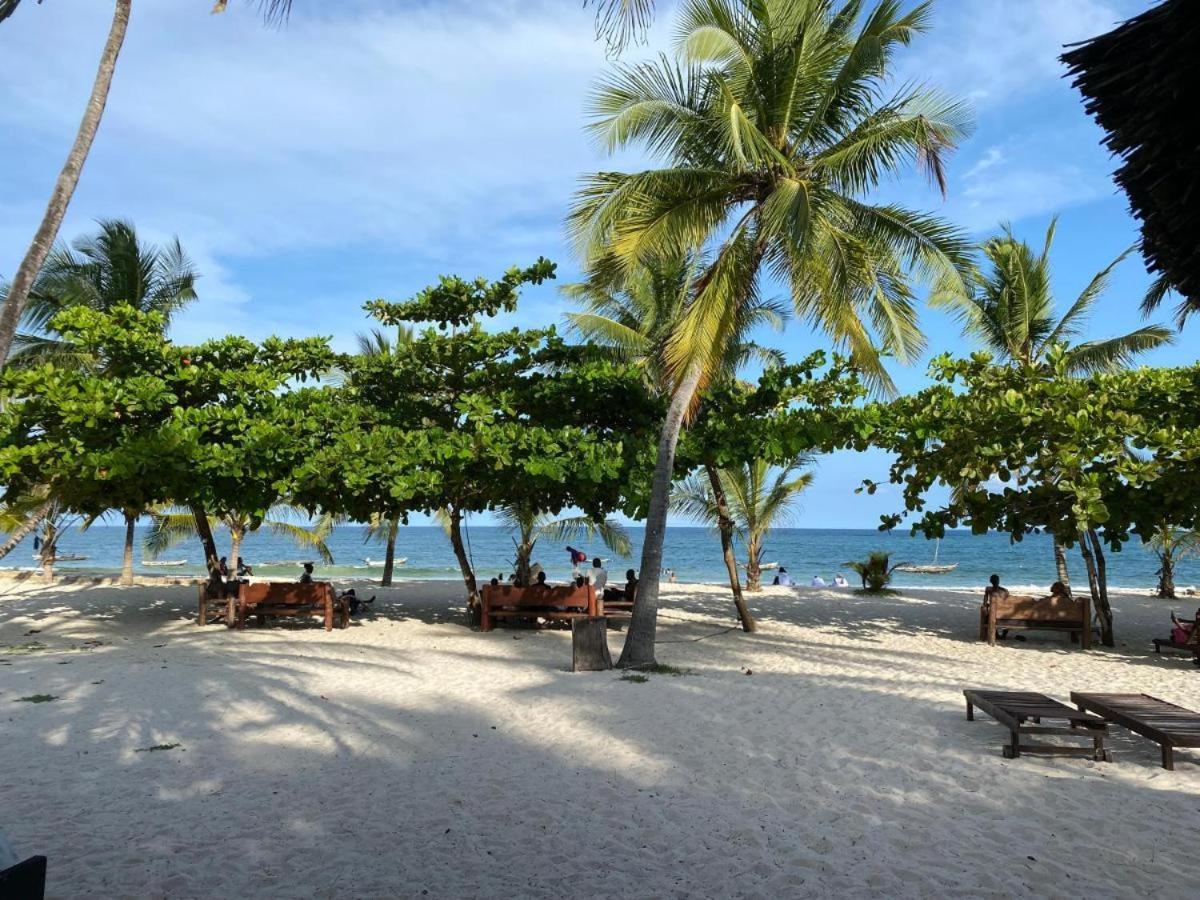 Restful Front Studio-diani Apartment *